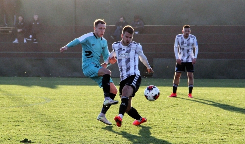 Utrinek s tekme Noah : Mura. Na Sliki Marko Brkić, v ozadju Staniša Mandić.