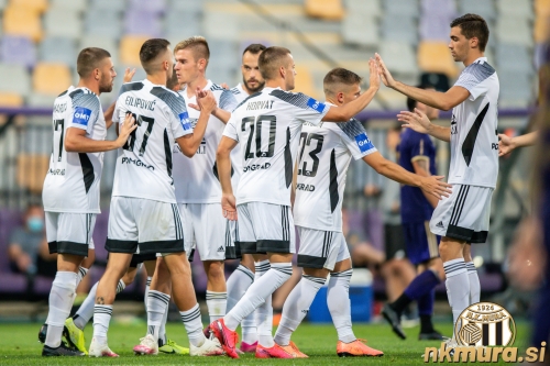 Od leve: Amadej Maroša, Andrija Filipović, Luka Bobičanec, Žiga Kous, Tomi Horvat, Klemen Šturm in Jan Gorenc.