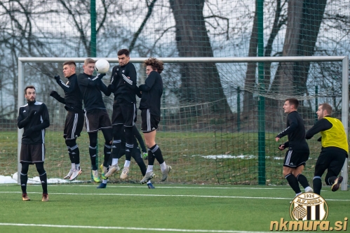 Od leve: Žiga Kous, Luka Bobičanec, Žan Karničnik, Jan Gorenc, Kai Cipot, Klemen Šturm in Jure Travner.