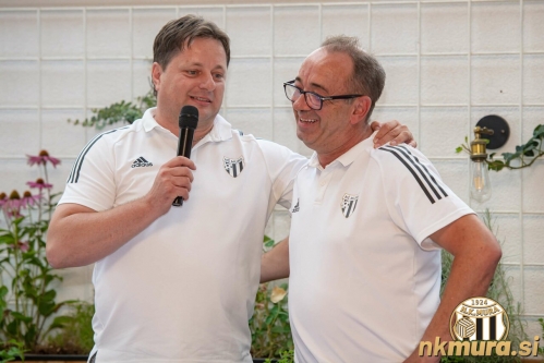 Predsednik Robert Kuzmič in tiskovni predstavnik Stanko Prelec.