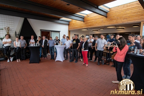 Poslovna konferenca Mure.