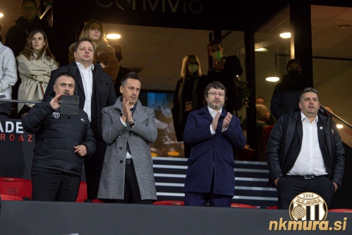 Del vodstva Mure. Od leve: Damjan Rajh (član UO), Robert Kuzmič (predsednik), Aleš Kegelj (direktor), Anton Khozyainov, Denis Rajbar (podpredsednik in športni direktor).