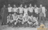 Druga ekipa Mure iz leta 1944. Stojijo od leve: __, __, __, Ludvik Gorčan, Avgust Kerčmar, __, Ciril Klajnšček, ___. Čepijo: __, __, __, __, __. Bralce prosimo za razpoznavanje oseb s fotografije.