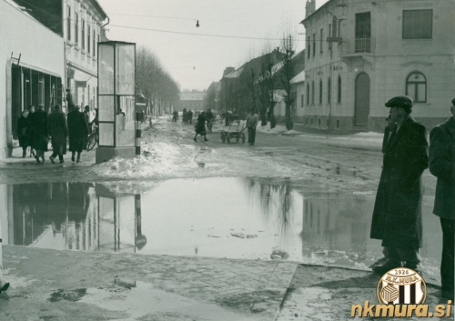 Pogled proti nekdanji Titovi oz. današnji Slovenski ulici.