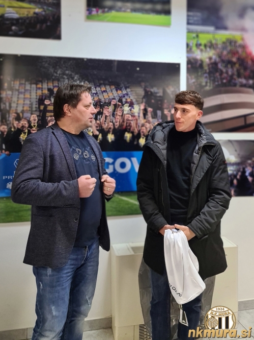 Filippo Tripi je danes podpisal dolgoročno pogodbo z Muro.