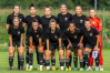 Murapice na tekmi proti Puskas Akademiji. Stojijo od leve: Nikolina Plavšić, Lucija Kos, Špela Rozmarič, Evelina Kos, Thalita Ellen Silva Bomfim, Iva Kocijan. Čepijo od leve: Lea Dolinar, Daša Dolenšek, Noelle Vilčnik, Josilene De Jesus Matos, Špela Kolbl.