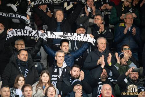 Gledalci na derbiju Mura : Maribor.