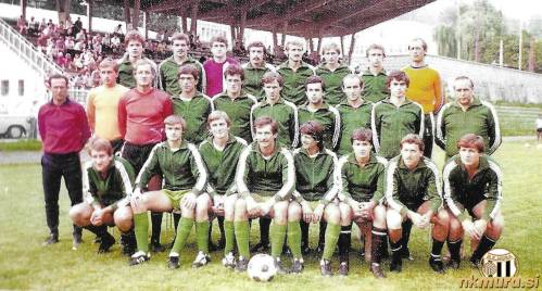 Slobodan Đurić (stoji v zgornji vrsti skrajno desno) je v zaključku kariere branil za Rudar iz Trbovlja. Fotografija je iz sezone 1979/80.