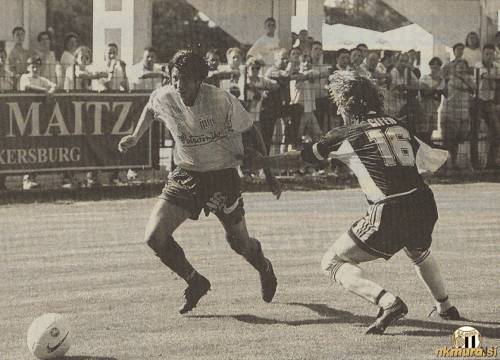 Simon Baranja in Feri Cifer na 20. prvenstvenem derbiju med Potrošnikom in Muro.