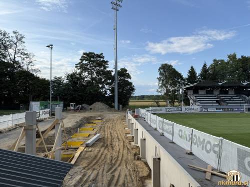 Gradnja severozahodne tribune.
