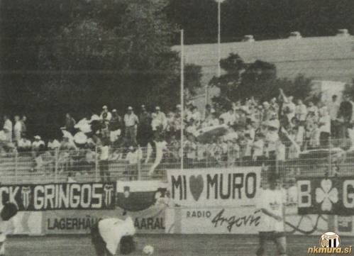 Black Gringosi pred začetkom tekme.