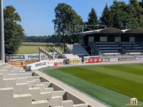 Gradnja severozahodne tribune.
