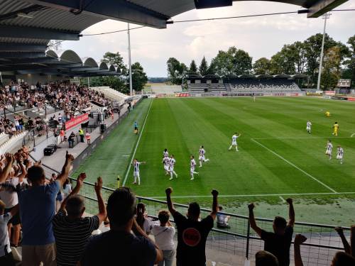 Veselje Luke Bobičanca ob njegovem 63. zadetku za Muro.