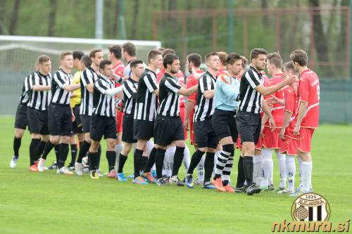 Prizor s tekme med Bakovci in Muro iz leta 2015. Tekma je bila odigrana 18. aprila 2015 v 18. krogu 3. SNL.