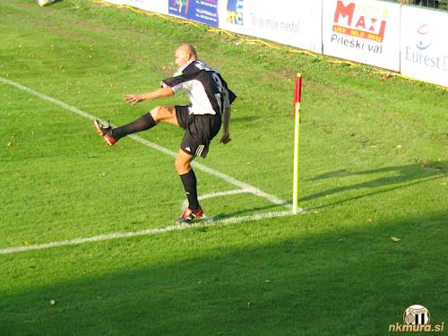 Romano Obilinović na tekmi Mura : Šmartno, 14. septembra 2003.