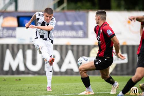 Luka Bobičanec na tekmi proti Primorju.