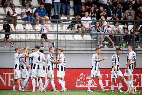 Veselje murašev po doseženem zadetku proti Primorju.