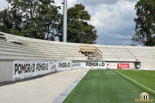 Severozahodna tribuna. Severozahodna tribuna.