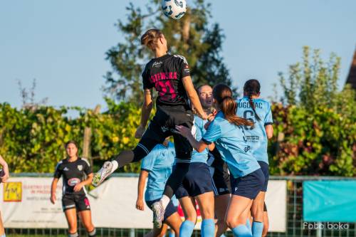 Joanna Olszewska je bila višja od štirih igralk Gažona.