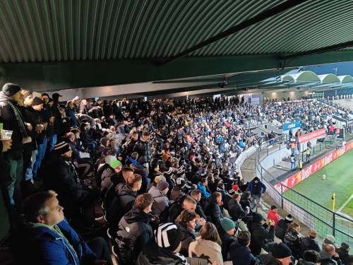 Tribune na pokalnem prekmurskem derbiju.