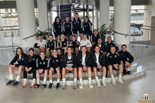 Zgornja vrsta: Lana Jakšič, Noelle Vilčnik, Zala Vindišar, Sara Nemet. Srednja vrsta: Ema Horvat, Gala Dasović Ravnik, Zala Omerza, Živa Rakovec, Lea Dolinar, Asja Cvetković, Tija Šoštarič Karič, Elena Paneska. Spodnja vrsta: Hana Serec, Saša Trunk, Lana Kavaš, Yana Malakhova, Ana Milović, Neža Hrga, Lucija Kos, Gaja Bizjak, Špela Kolbl.
