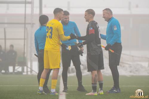 Pozdrav kapetanov. Luka Sočič in Aljaž Antolin.