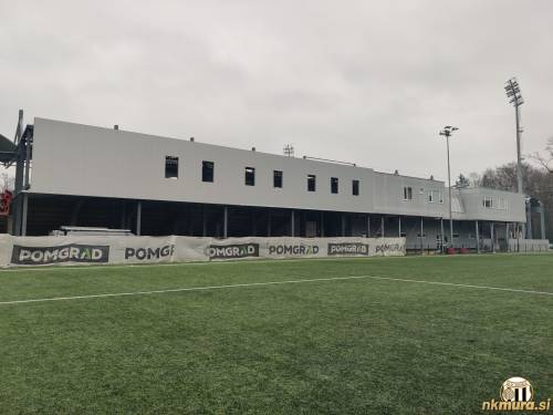 Gradnja klubskih prostorov za tribuno.