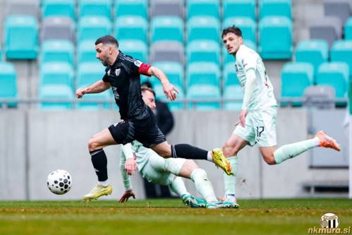 Nino Kouter na tekmi proti Olimpiji.