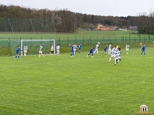 Mura : Slaven Belupo.