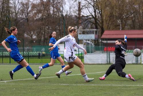 Noelle Vilčnik zadeva za 0:4.