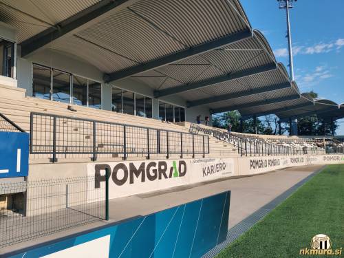 Ograja na novi tribuni.