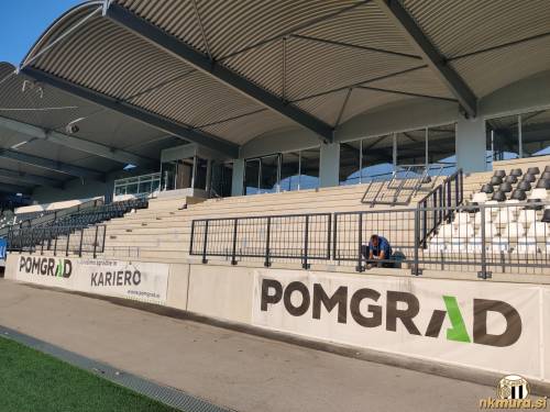 Montaža ograje na novi tribuni.