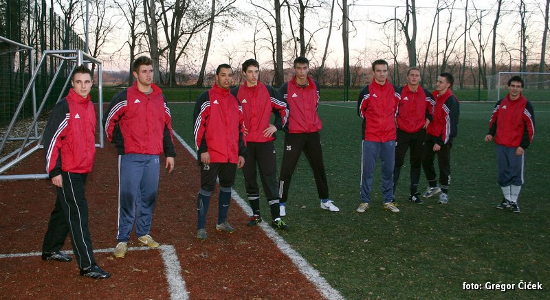 Dejan Benkič, Dejan Sreš, Jura Arsič, __, __, Branislav Škara, Darjan SLavic, Miran Bencik in Jernej Janža.