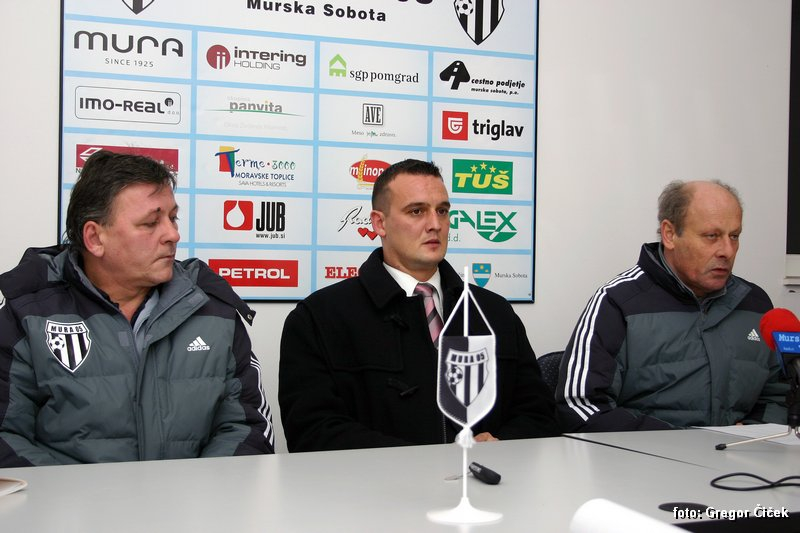 Nedeljko Topić (pomočnik trenerja), Goran Gutalj (športni direktor) in Milan Koblencer (trener).
